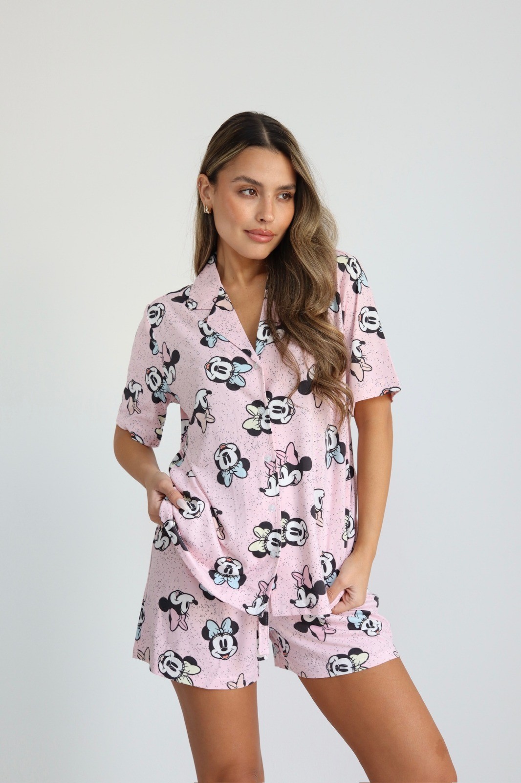 פיג'מה מכופתרת דלתא מיקי