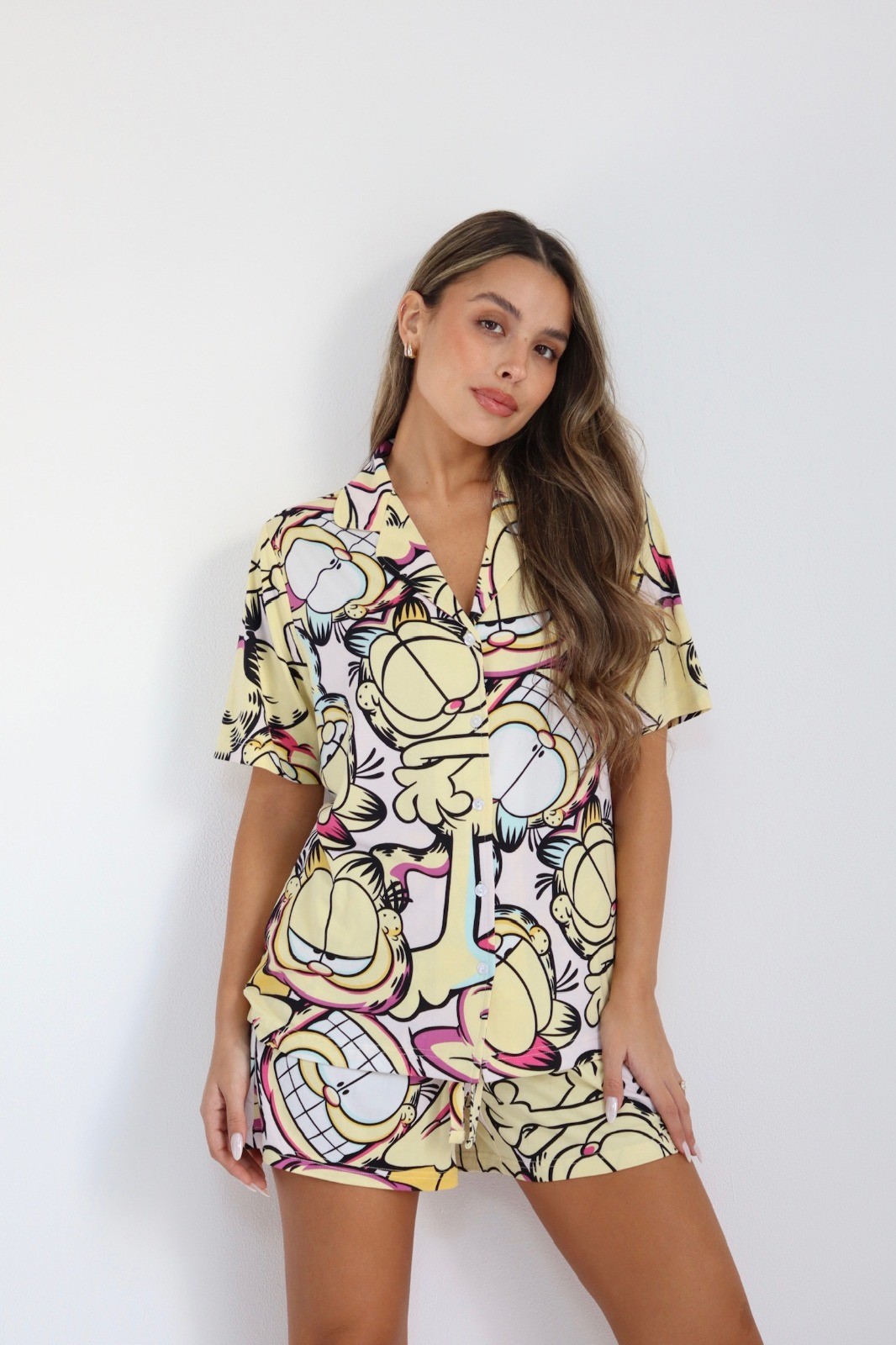 פיג'מה מכופתרת דלתא גארפילד 